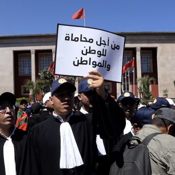 Avocats : jusqu’où peut durer le bras de fer ? - Le Fil Des Actus -
                    Luxe radio