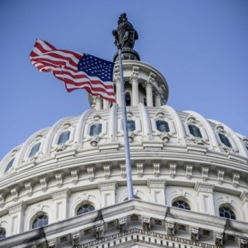 Le plus long shutdown : America’s democracy en panne ? - Le Fil Des Actus -
                    Luxe radio