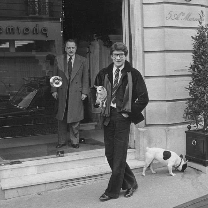 Entre hommage et mémoire, Yves Saint Laurent raconté par ses chiens. Avec Martin Bethenod - Les Invités de Heure Essentielle -
                    Luxe radio