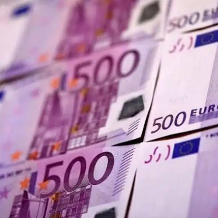 Titres de créance: la présence des investisseurs étrangers reste extrêmement limitée - L’œil Macro -
                    Luxe radio