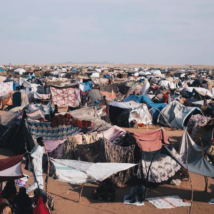 Qu'est-ce qui se passe au Soudan ? - Avec Ou Sans Parure -
                    Luxe radio