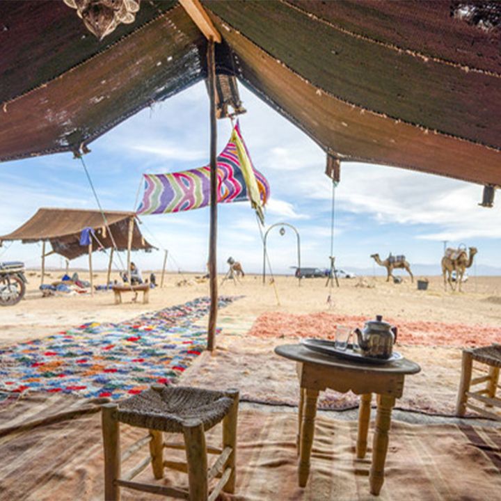 La fabrication des tentes traditionnelles du sahara - Authenticia -
                    Luxe radio