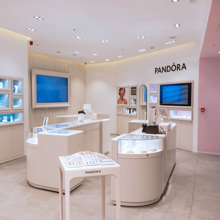Pandora inaugure son premier concept store en Afrique du Nord, à CASABLANCA - Maroc - Le Journal du Luxe -
                    Luxe radio