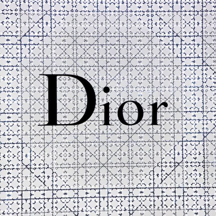 Dior en minuscules, grandeur retrouvée - Le Journal du Luxe -
                    Luxe radio