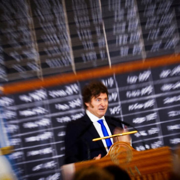 Le président argentin est au cœur d’une enquête liée à la promotion d’une cryptomonnaie baptisée Libra - Le Coin Des Cryptos -
                    Luxe radio