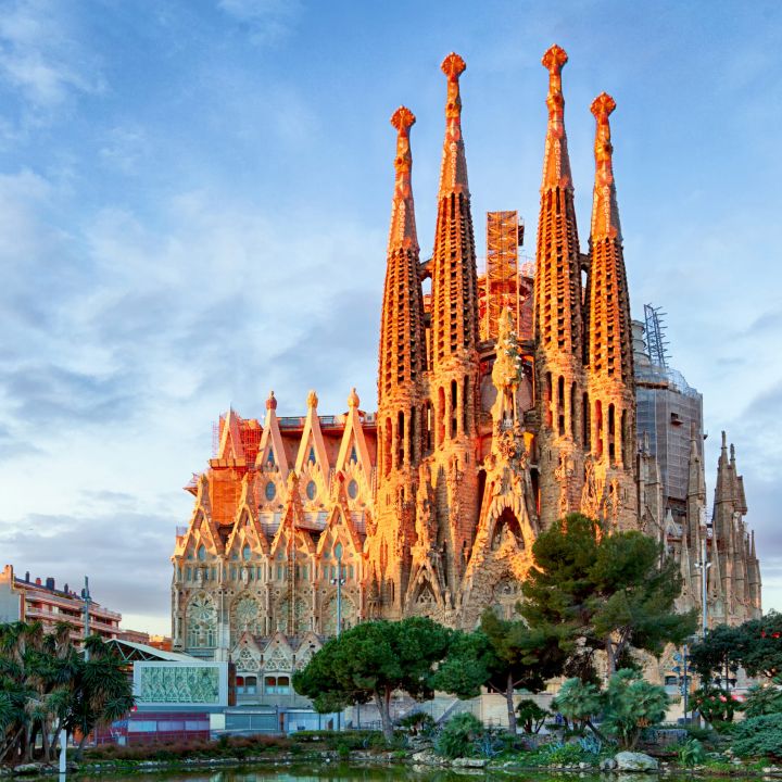Antoni Gaudí: Le « God’s Architect » devient « vénérable » - Architecture -
                    Luxe radio