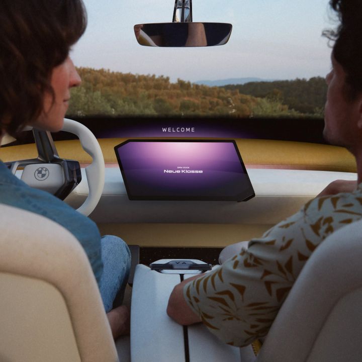 À Munich, l'infodivertissement dans toute sa splendeur ! - Automobile -
                    Luxe radio
