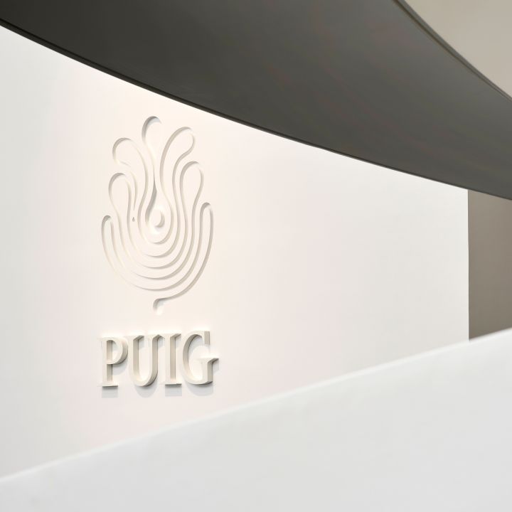 Puig, un parfum de croissance - Le Journal du Luxe -
                    Luxe radio
