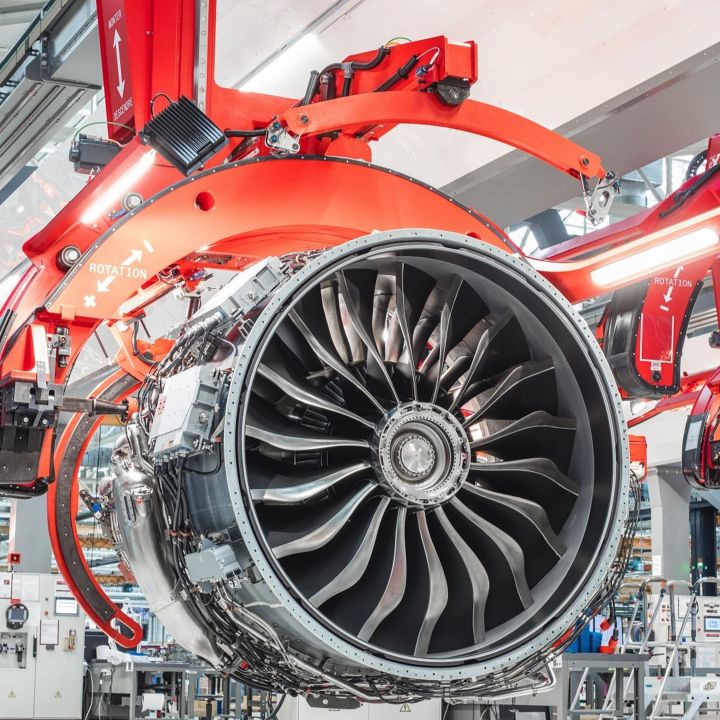 Aéronautique: les investissements annoncés, un tournant pour le secteur ? - Avec Ou Sans Parure -
                    Luxe radio