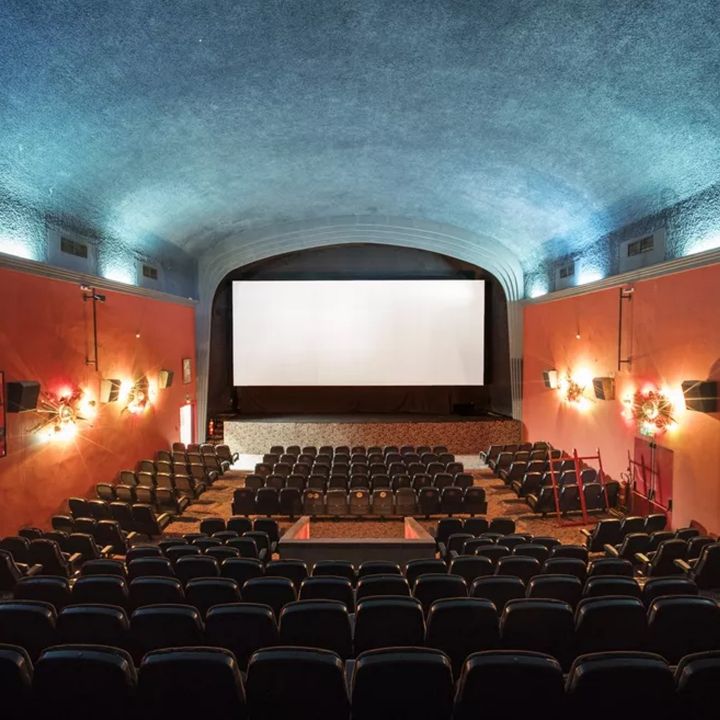 Cinéma marocain : le livre attend encore son grand rendez-vous avec l’écran… - Le Journal des Arts -
                    Luxe radio