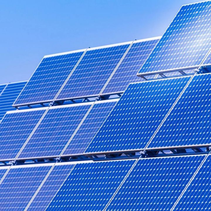 Un quart de milliard de dollars d’investissement pour de nouveaux projets d’énergie verte - Écho Entreprises -
                    Luxe radio