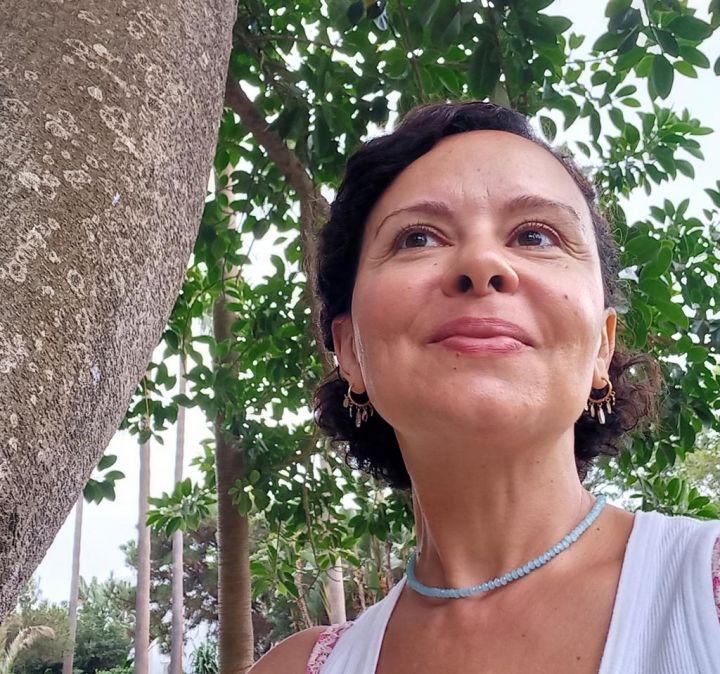 Salima Belmekaddem : "Les palmiers californiens dénaturent nos espaces urbains" - Les Invités des Matins Luxe -
                    Luxe radio