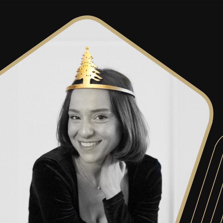 « Je réfléchis vraiment à m’installer au Maroc ». Karine Makari, alias Coco Makmak, humoriste - Les Invités des Matins Luxe -
                    Luxe radio