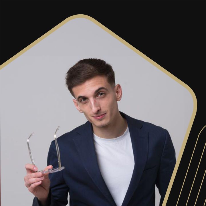  À 22 ans, Jordan Djebali veut mettre une équipe IA dans la poche des entrepreneurs marocains. - Les Invités de Heure Essentielle -
                    Luxe radio