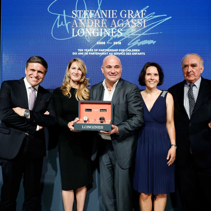 Longines rend hommage à Stefanie Graf et Andre Agassi - Le Journal du Luxe -
                    Luxe radio