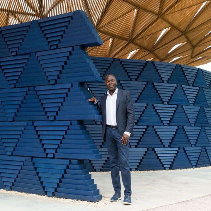 Diédébo Francis Kéré : 1er africain lauréat du Prix Pritzker - Architecture -
                    Luxe radio