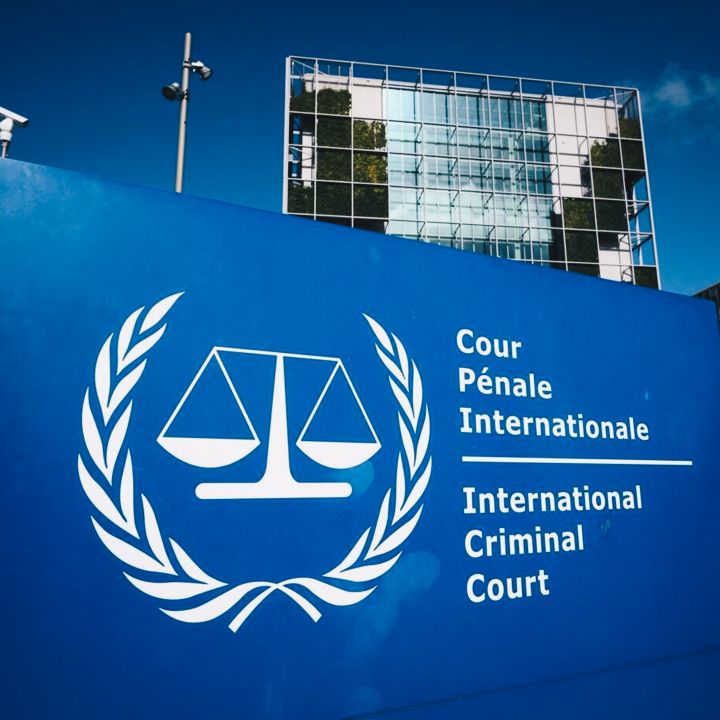 Que reste-t-il de la justice internationale quand la première puissance mondiale entreprend de la démanteler ? - Avec Ou Sans Parure -
                    Luxe radio