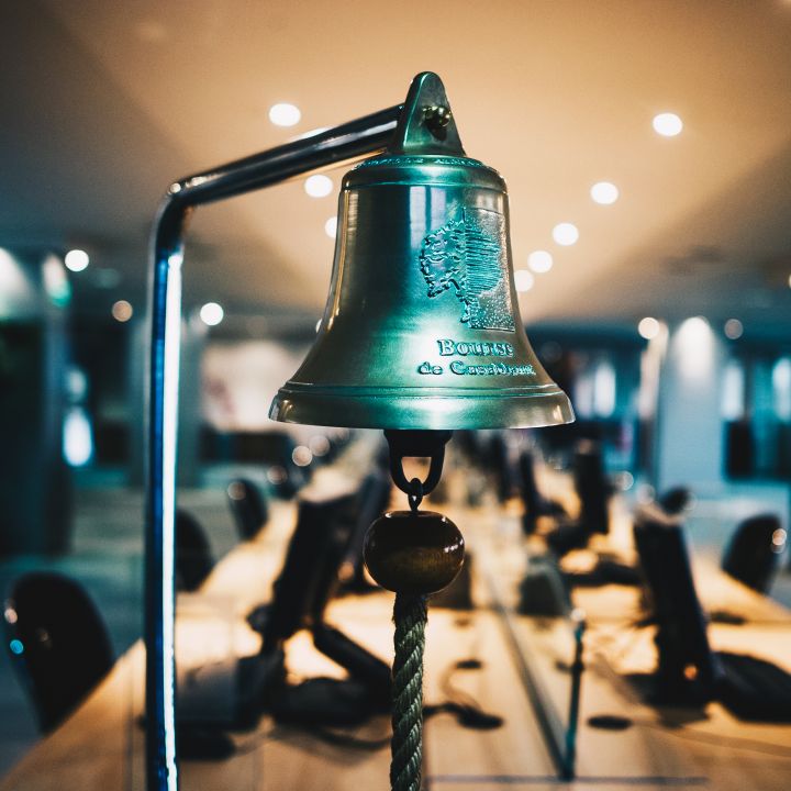 SGTM, Cash Plus, Dislog…Simple parenthèse enchantée ou prémices d’un âge d’or ? - Avec Ou Sans Parure -
                    Luxe radio