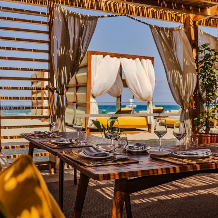 Folie Restaurant & Sea Cabo Negro remet le son sur la côte nord! - Le Journal du Luxe -
                    Luxe radio