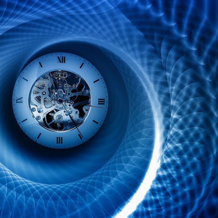 Pourquoi le temps semble passer plus vite quand on vieillit ? - Sciences & Santé -
                    Luxe radio