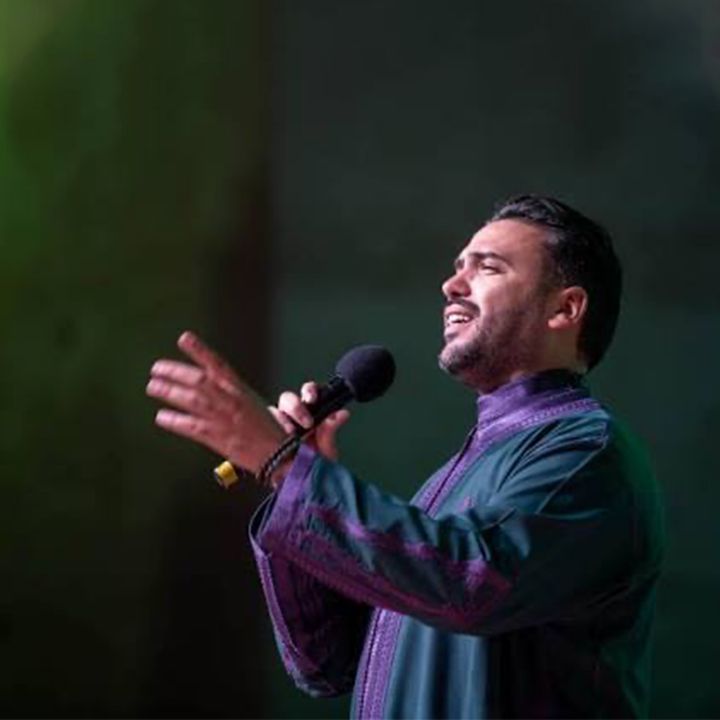 Marouane Hajji chante douze siècles de mémoire marocaine. - Le Journal des Arts -
                    Luxe radio