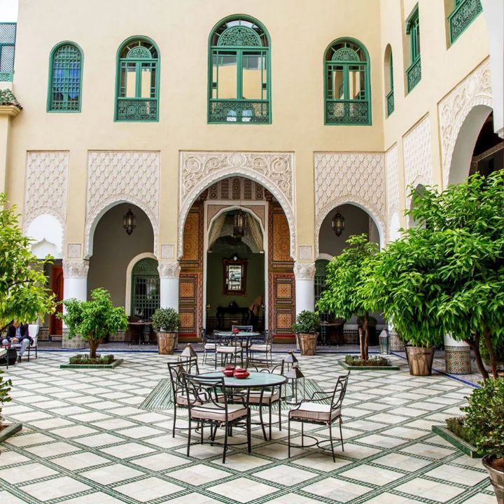 Fès : une hausse de près de 13 % des nuitées à fin août dernier - L’œil Macro -
                    Luxe radio