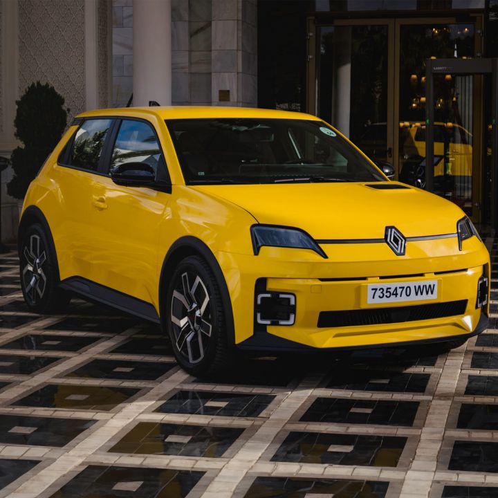 Renault 5 E-Tech: l’icône se recharge au Maroc - Le Journal du Luxe -
                    Luxe radio