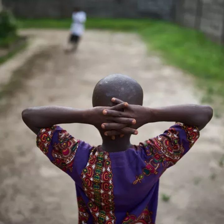 Dossier VIH pédiatrique en Afrique: des schémas thérapeutiques de deuxième ligne enfin optimisés - Sciences & Santé -
                    Luxe radio