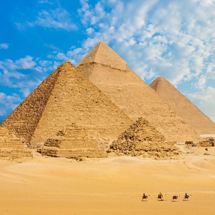 La pyramide de Khéops ne tremble pas comme le sol qui la porte ! - Sciences & Santé -
                    Luxe radio