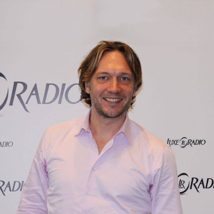 Arnaud Collery, coach du bonheur et fondateur de Stand Up For Passion - Les Invités de Heure Essentielle -
                    Luxe radio