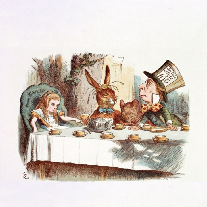 Alice au pays des merveilles de Lewis Carroll - Entre Les Lignes -
                    Luxe radio