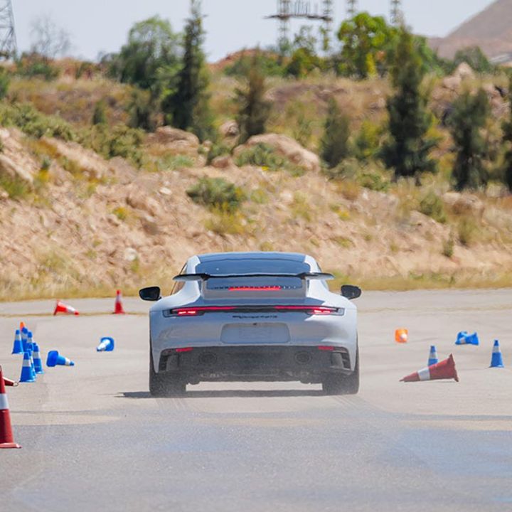 Porsche Maroc : terrain d’essai grandeur nature - Le Journal du Luxe -
                    Luxe radio