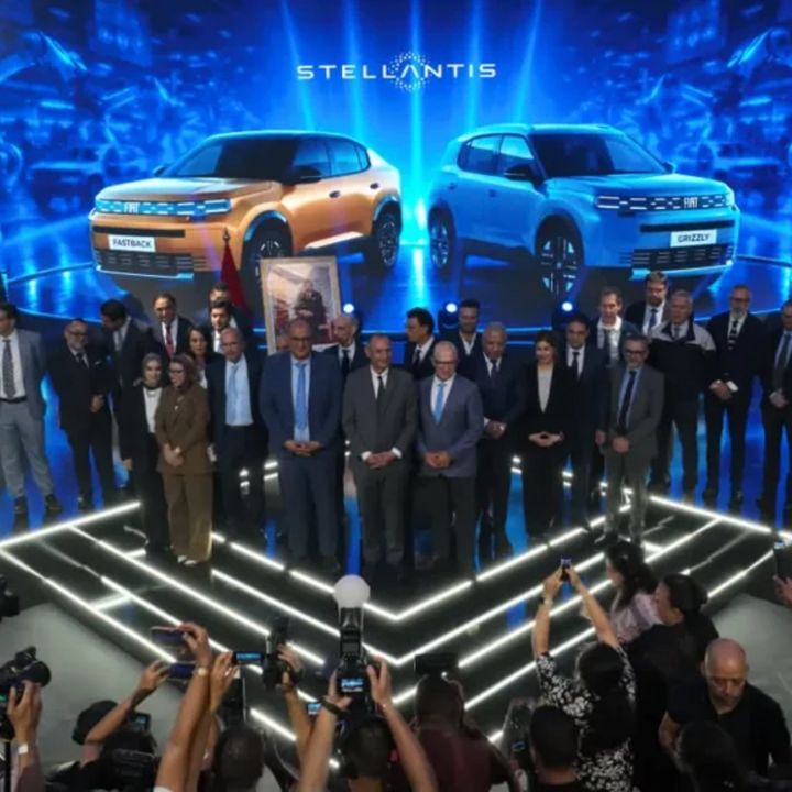 Stellantis lance la plateforme "Smart Car" à Kénitra - Écho Entreprises -
                    Luxe radio