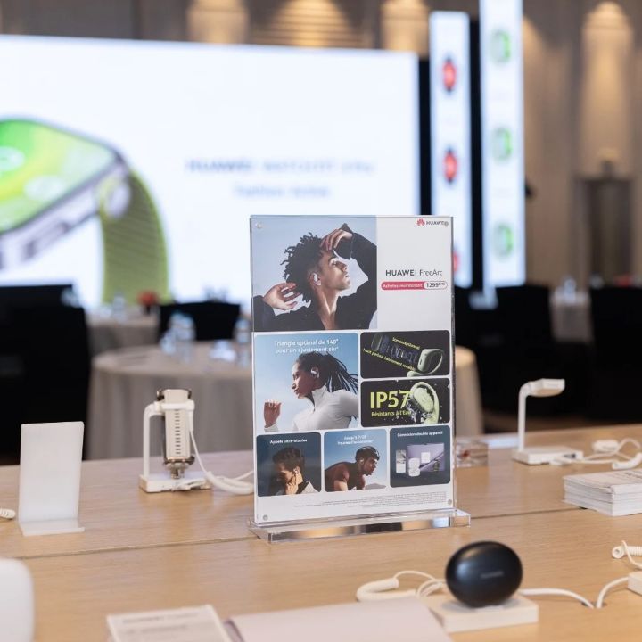 Huawei Casablanca: la technologie taille sur-mesure - Le Journal du Luxe -
                    Luxe radio