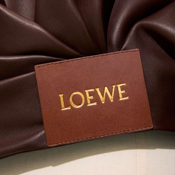 Changement de ton au sommet de la mode - Le Journal du Luxe -
                    Luxe radio