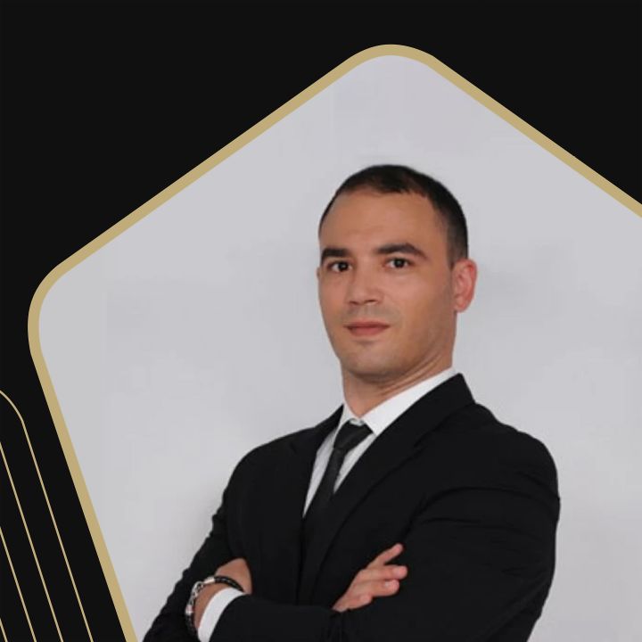 Crédit immobilier : la baisse des taux cache-t-elle d’autres coûts ? - Les Invités de Heure Essentielle -
                    Luxe radio