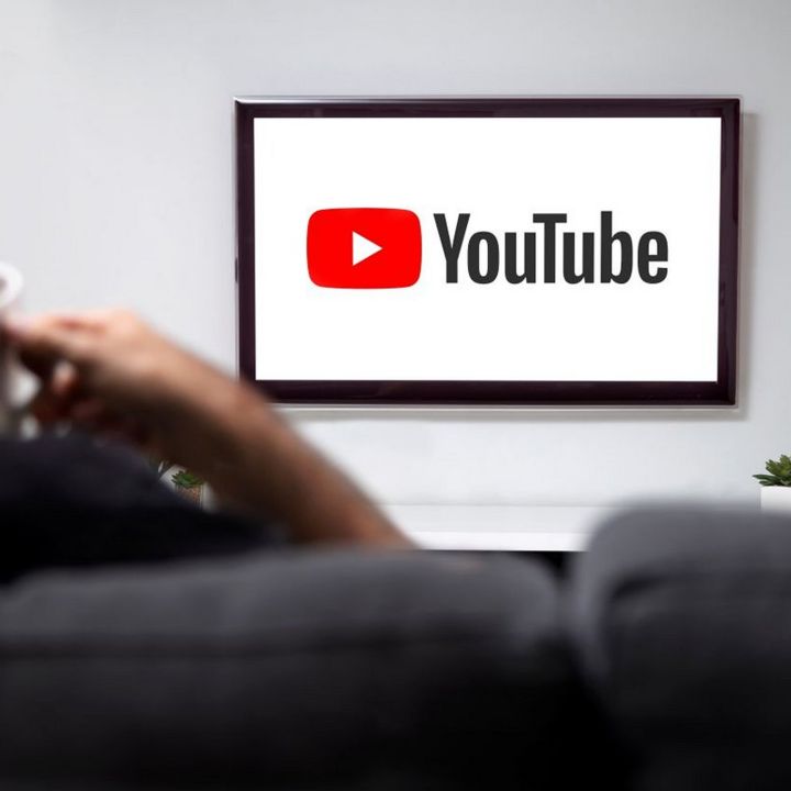 YouTube étend son assistant conversationnel aux téléviseurs intelligents - Le Monde AI -
                    Luxe radio