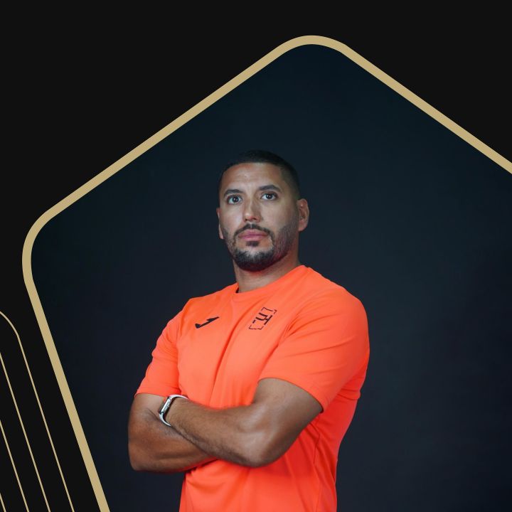 Padel: bien plus qu’un effet de mode. Avec Hicham Majdoubi, sélectionneur et entraîneur de l’équipe nationale de padel hommes et femmes et directeur du championnat du Maroc de padel 2025 - Les Invités des Matins Luxe -
                    Luxe radio
