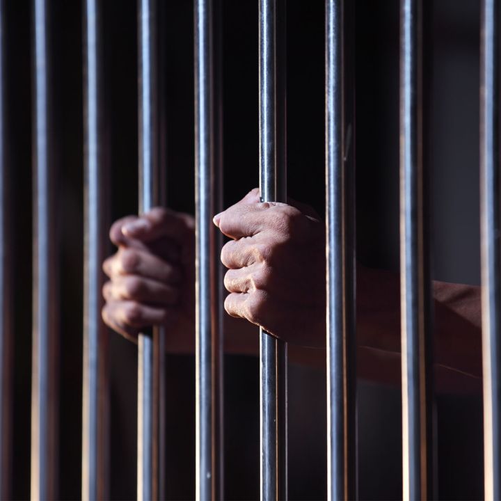 Crime d’honneur, crime d’horreur - Les Débats -
                    Luxe radio