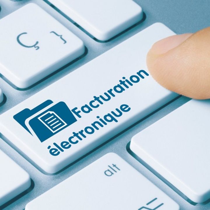Facturation électronique : le Maroc veut traquer la fraude… mais qui paiera le prix du tout-numérique ? Avec Mohamed Oulkhouir, chroniqueur Luxe radio - Droit Des Affaires -
                    Luxe radio
