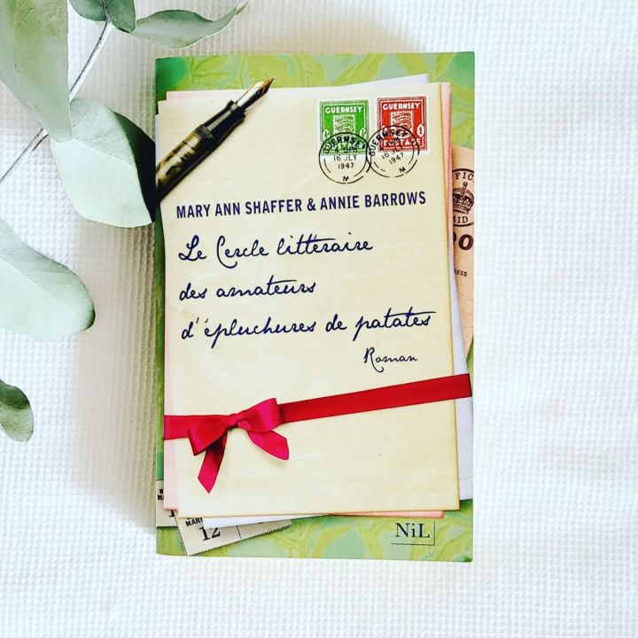Le Cercle littéraire des amateurs d’épluchures de patates de Mary Ann Shaffer et Annie Barrows  (Nil Éditions) - Entre Les Lignes -
                    Luxe radio