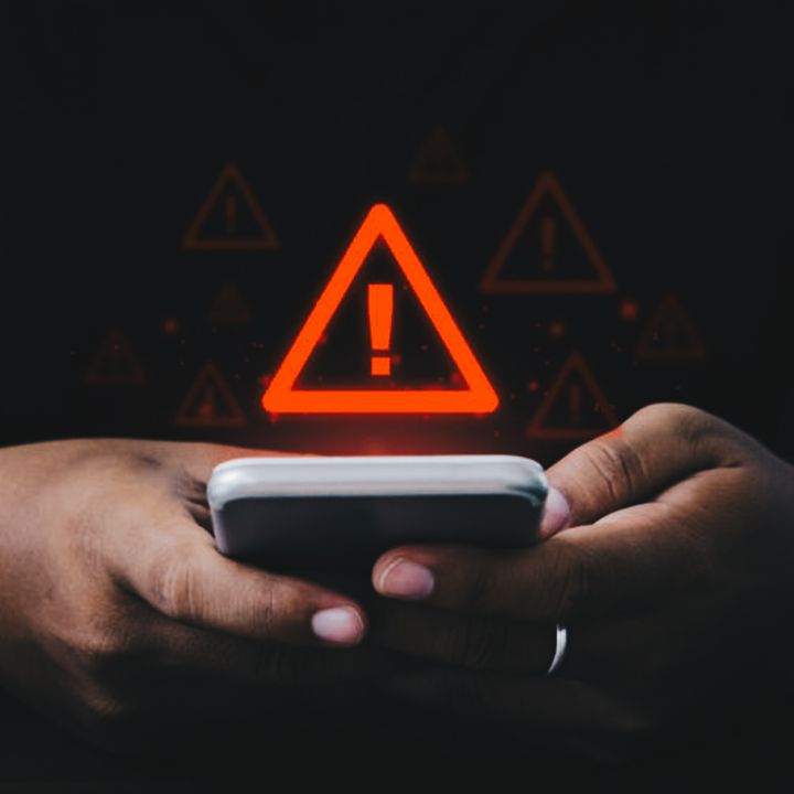 Cybersécurité : de votre téléphone à la souveraineté, une menace systémique ? - Avec Ou Sans Parure -
                    Luxe radio