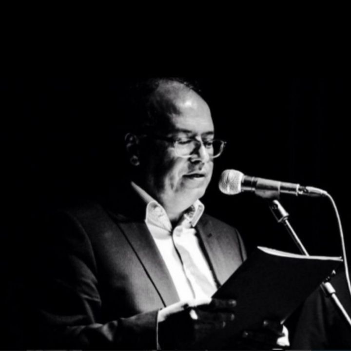 Hassan Najmi honoré par le Prix Ibn Arabi 2025 - Littérature -
                    Luxe radio