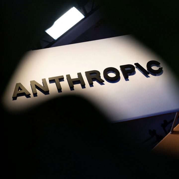 Anthropic affirme que son laboratoire de biologie expérimentale a identifié un nouveau système enzymatique - Le Monde AI -
                    Luxe radio