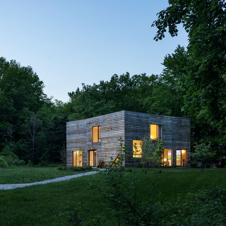 Un avenir en bois: NArchitects invente la maison durable en CLT - Architecture -
                    Luxe radio