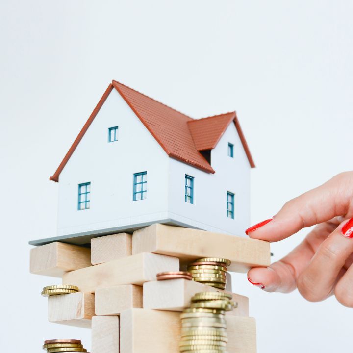Est-ce que le Maroc passe par une crise immobilière ? - Les Invités de Heure Essentielle -
                    Luxe radio