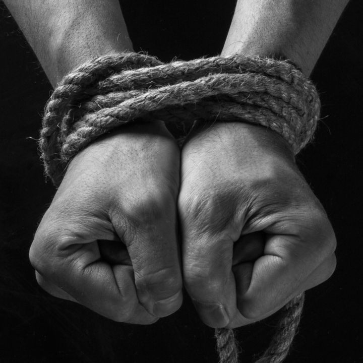 Migrants clandestins marocains, l'absence de perspective comme principal moteur ? - Les Débats -
                    Luxe radio