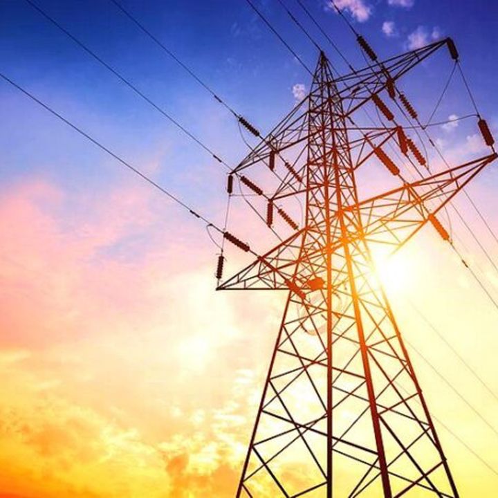 La production nationale d’électricité a légèrement reculé en début d’année - L’œil Macro -
                    Luxe radio