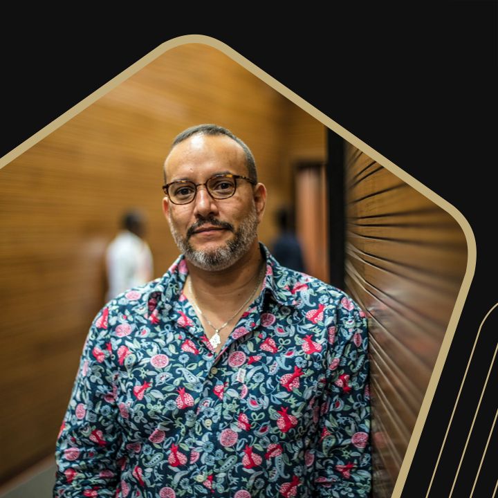 Le HCP vient de publier son rapport consacré aux résidents étrangers au Maroc. Recul européen, essor subsaharien: que révèle la nouvelle cartographie des résidents étrangers au Maroc ? Avec Mehdi Alioua, sociologue à Sciences Po Rabat, UIR - Le Fil Des Actus -
                    Luxe radio