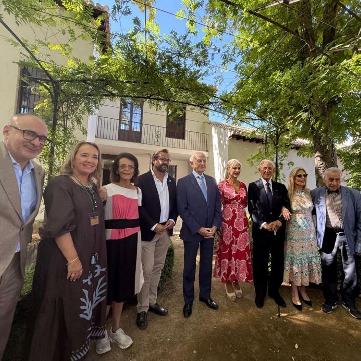 Un nouvel Espace Amazigh a été inauguré samedi au sein de l’Alhambra de Grenade - Résonances Culturelles -
                    Luxe radio
